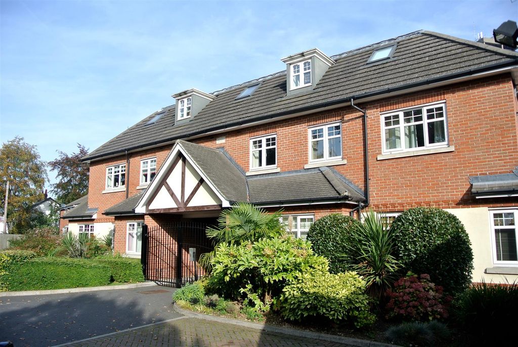 Property photo 1 of 17 Front Exterior