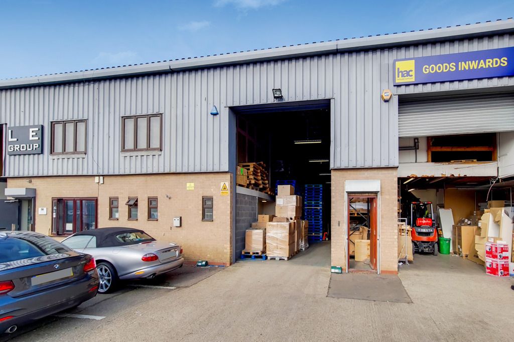 Property photo 1 of 7 Photo 2