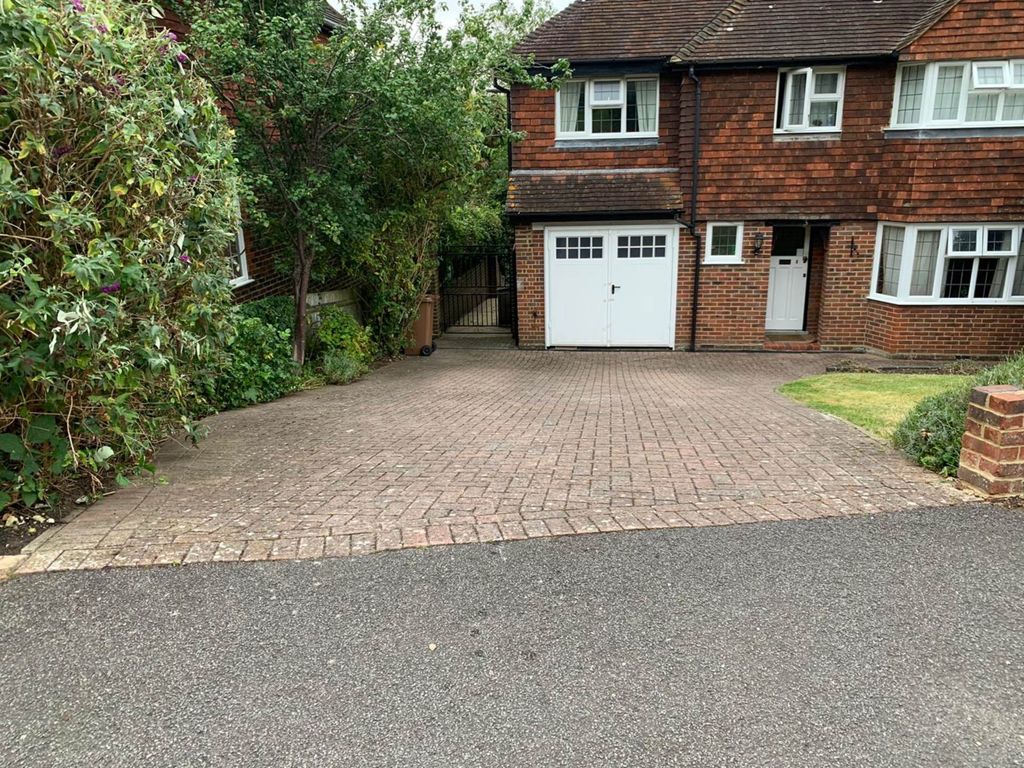 Property photo 3 of 26