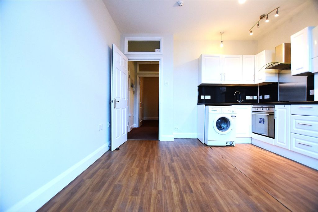 Property photo 2 of 7 Picture No. 08