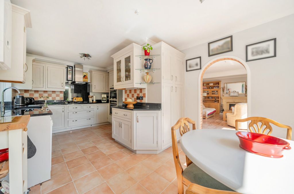 Property photo 3 of 34 1494344-21-6A58A7...