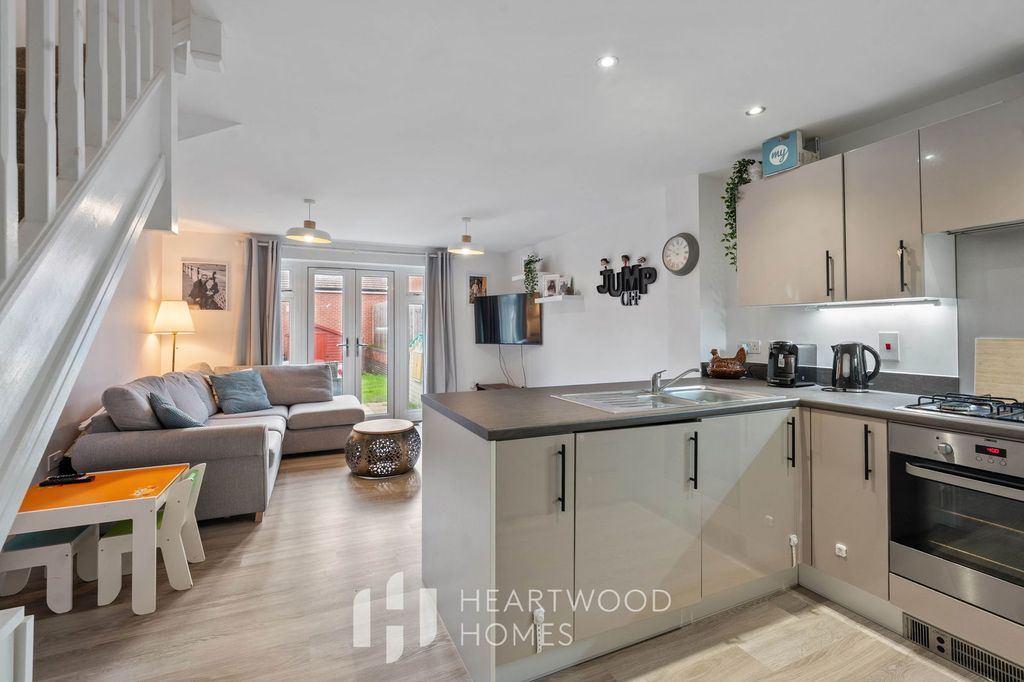 Property photo 2 of 15