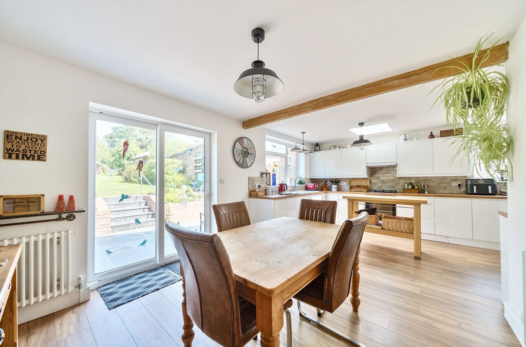 Property photo 3 of 16 1310433-18-6851A8...