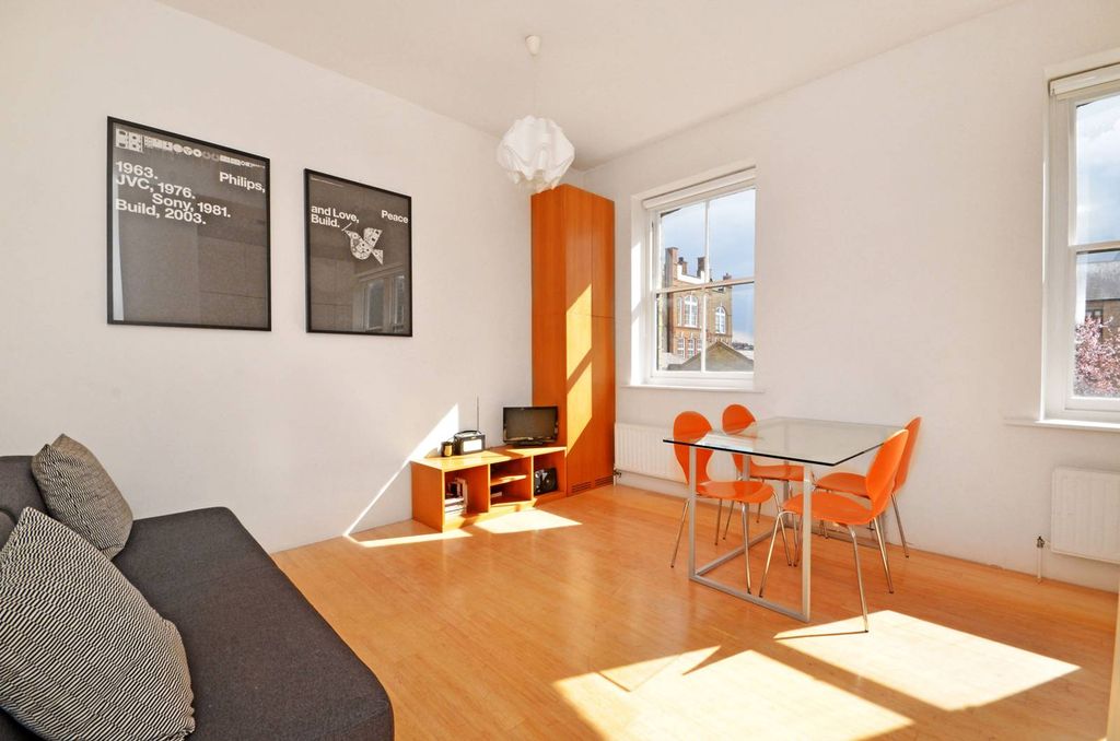 Property photo 3 of 7