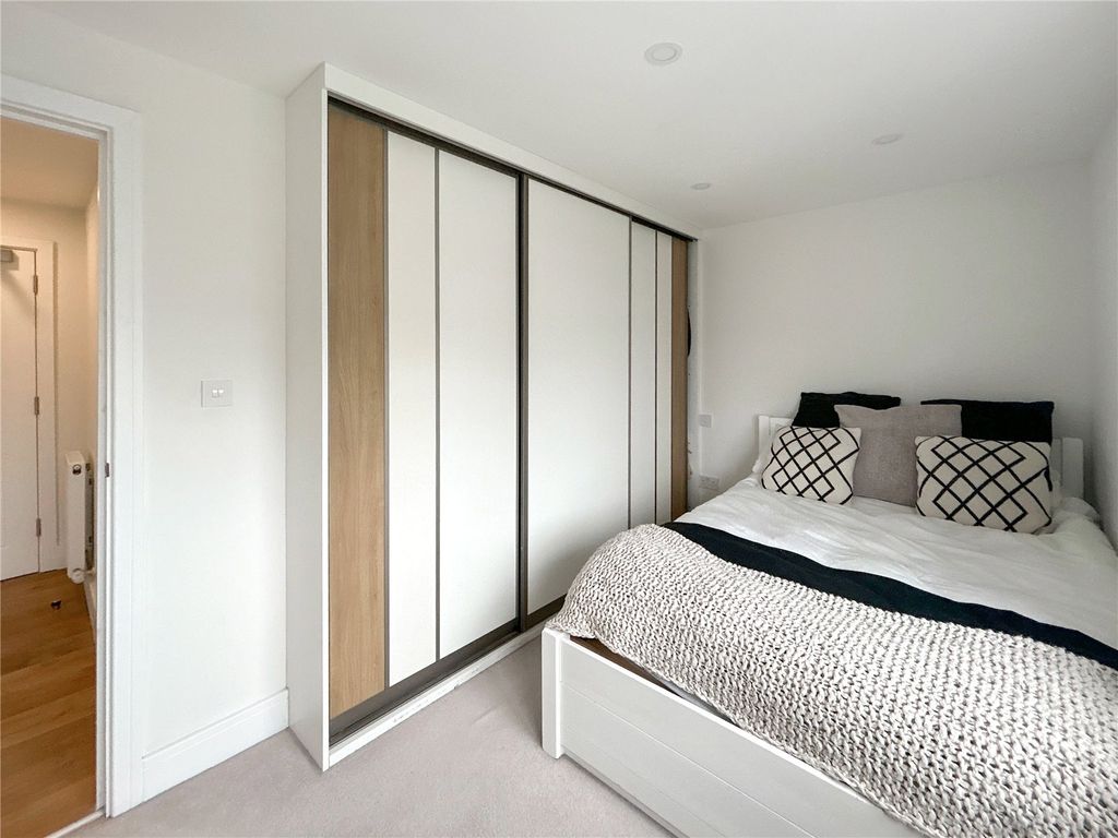 Property photo 2 of 26 Picture No. 04