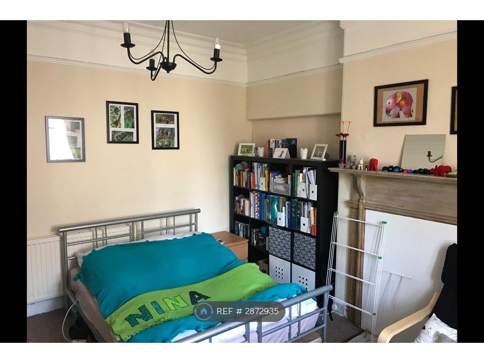 Property photo 3 of 10 Bedroom 2