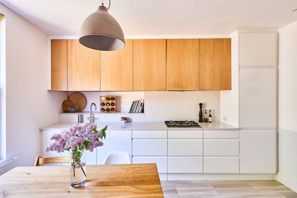 Property photo 2 of 33