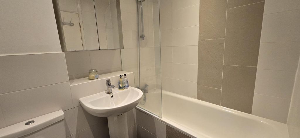 Property photo 3 of 6 Gallery