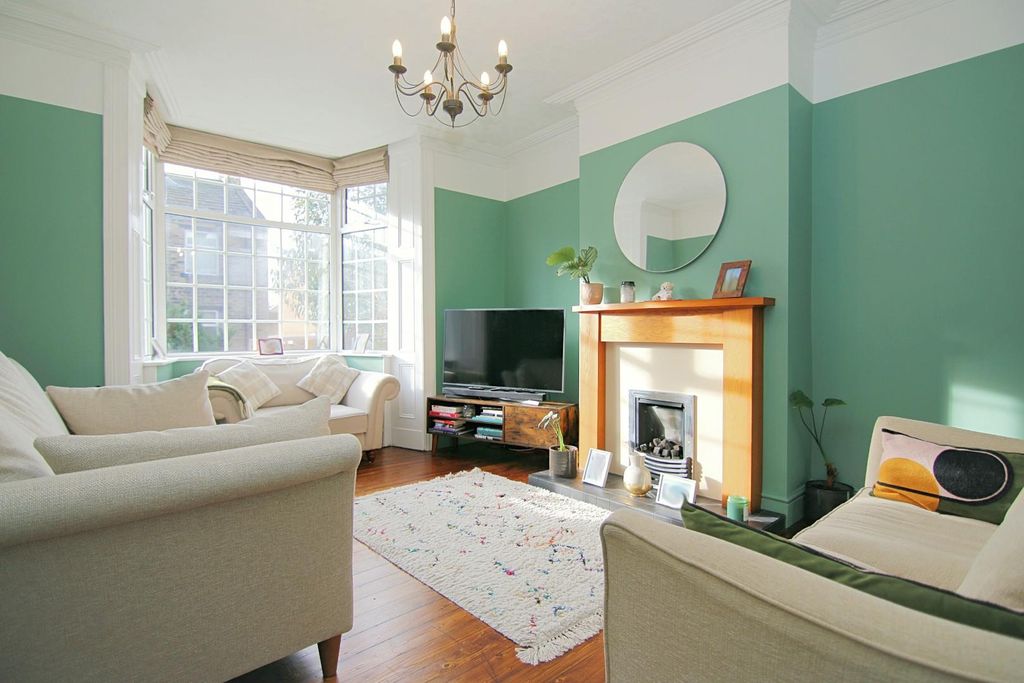 Property photo 2 of 19 Living Room