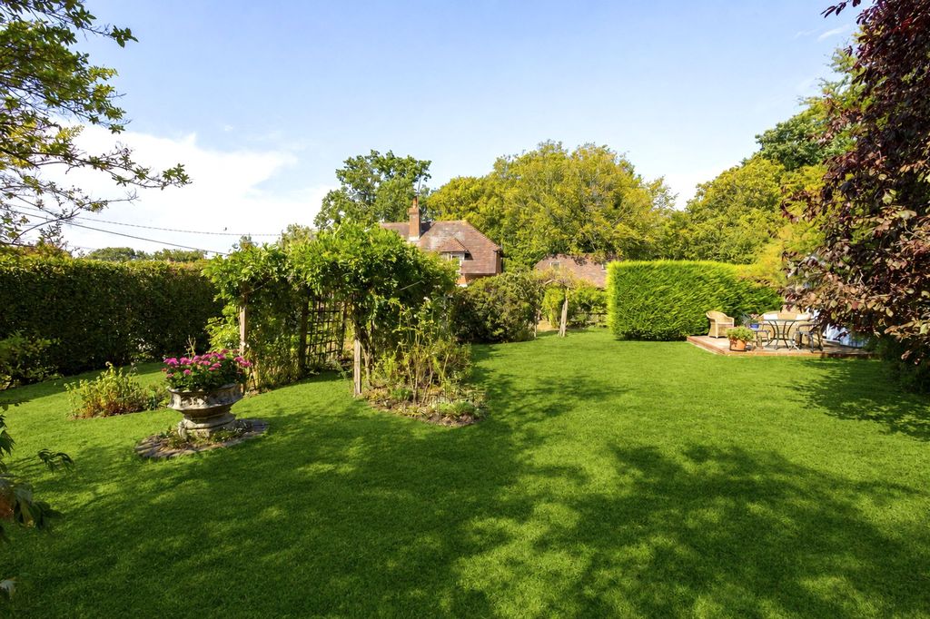 Property photo 2 of 24