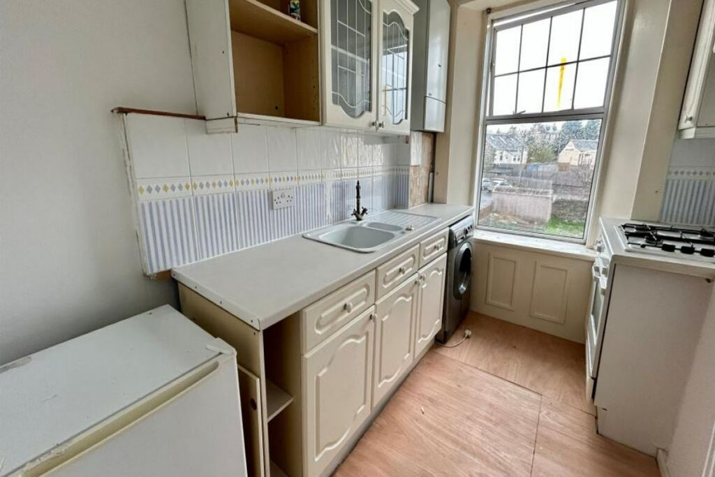 Property photo 3 of 9