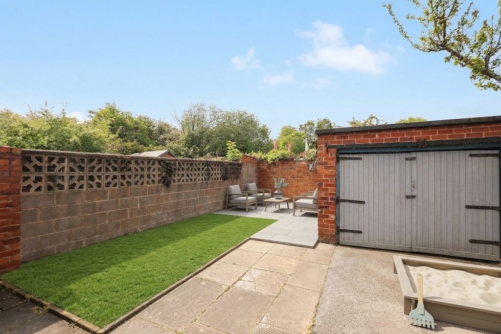 Property photo 2 of 16