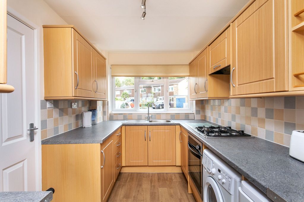 Property photo 3 of 9