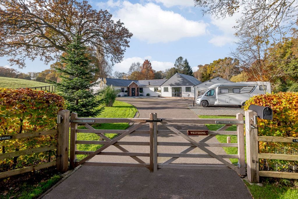 Property photo 1 of 19 Westering