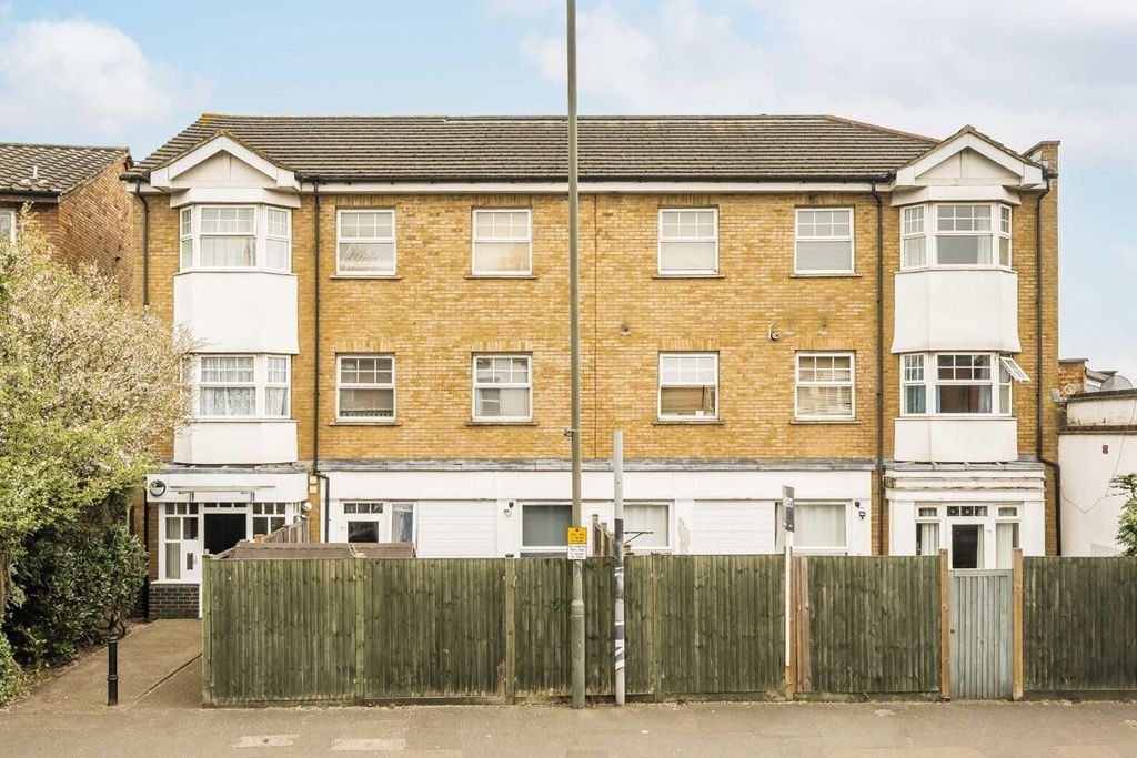 Property photo 1 of 5