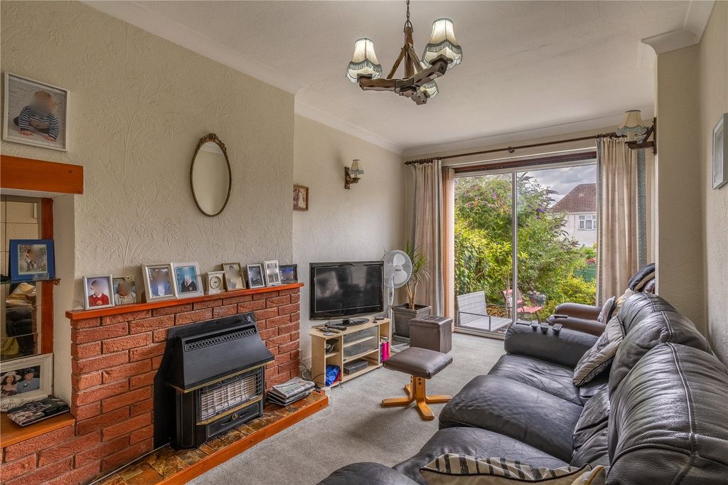 Property photo 3 of 21 Picture No. 14
