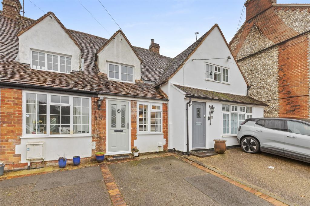 Property photo 1 of 11 Front Aspect