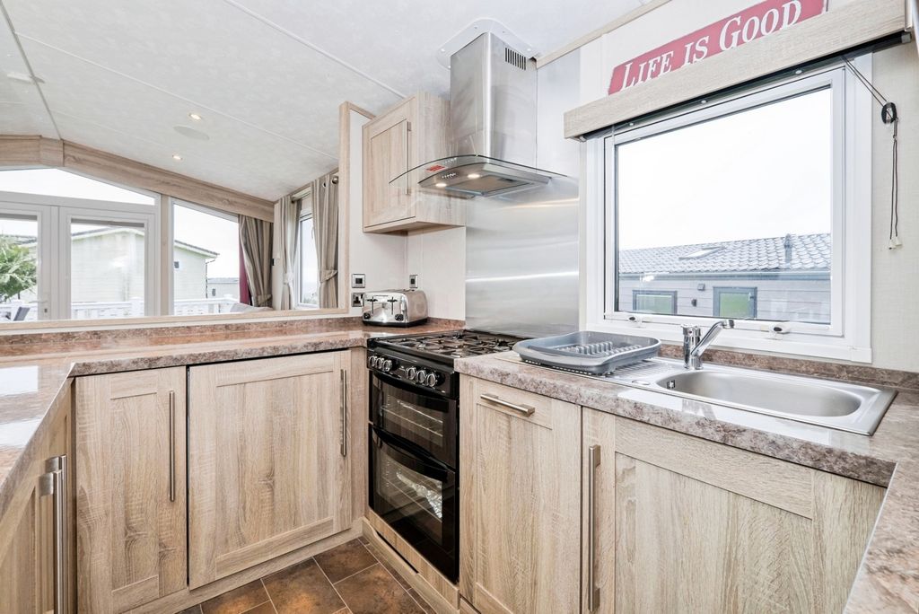 Property photo 3 of 13 Pbox-Img.Jpg