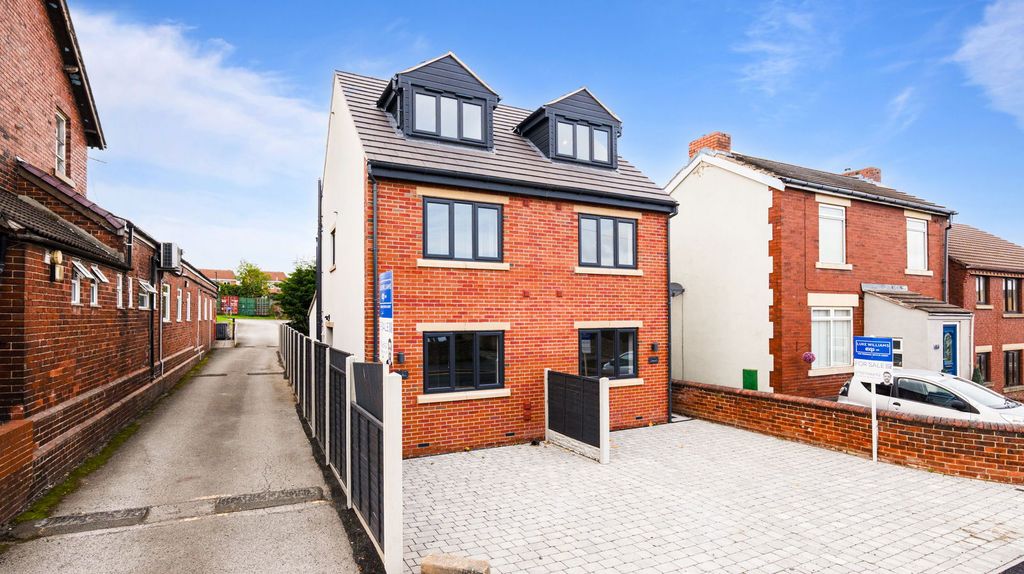 Property photo 1 of 25