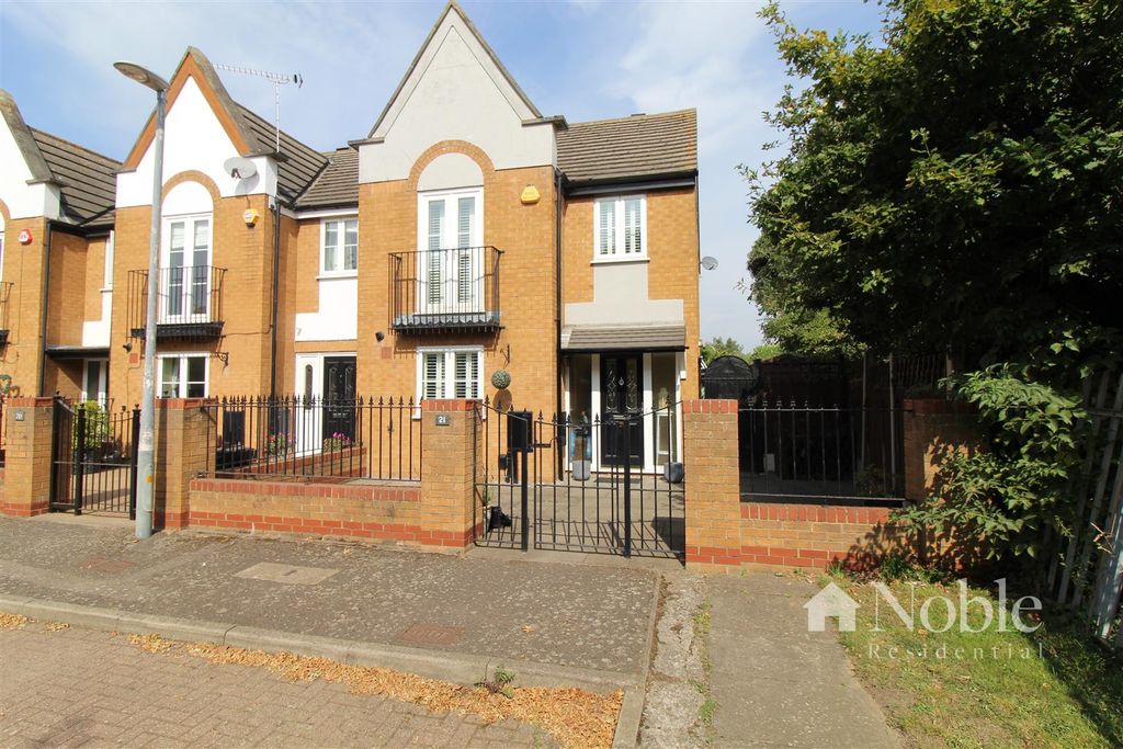 Property photo 1 of 14 External