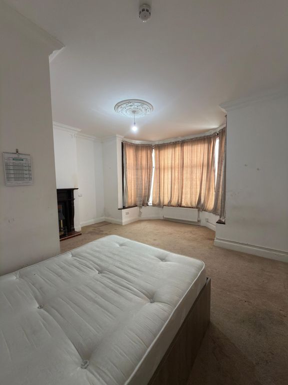 Property photo 2 of 4