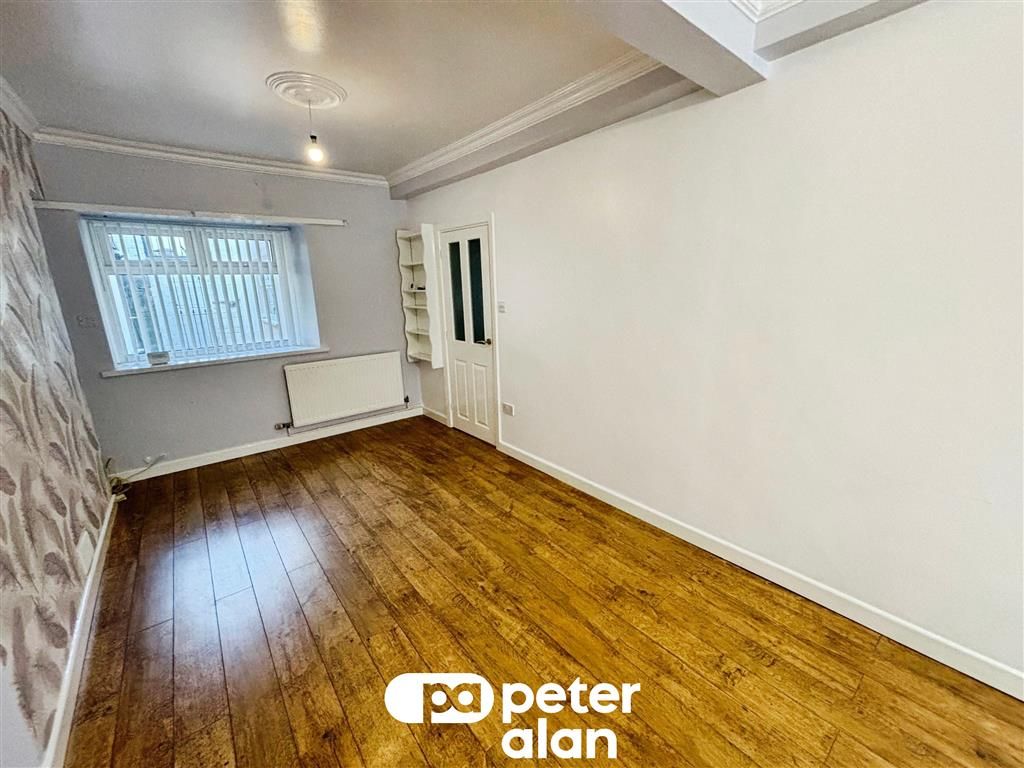 Property photo 3 of 12 Image