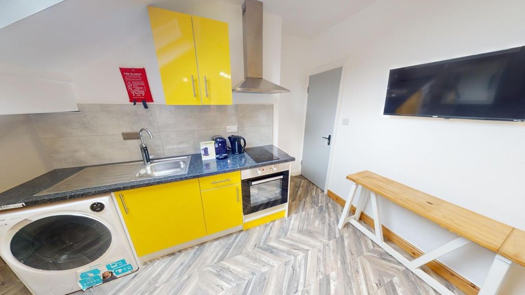 Property photo 1 of 3 8Df1Adb3-66E2-4324-A9dc-535E437B618c.Jpg