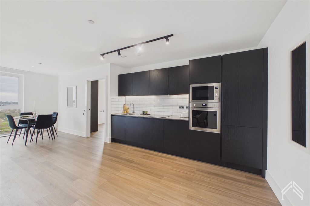 Property photo 3 of 14 3.Jpg