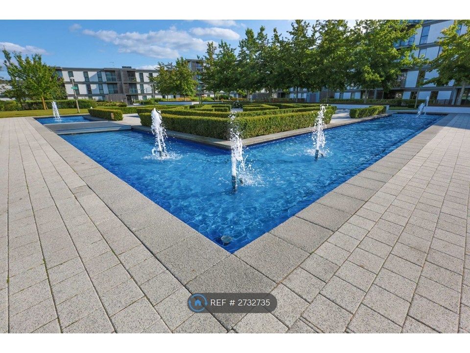 Property photo 2 of 32