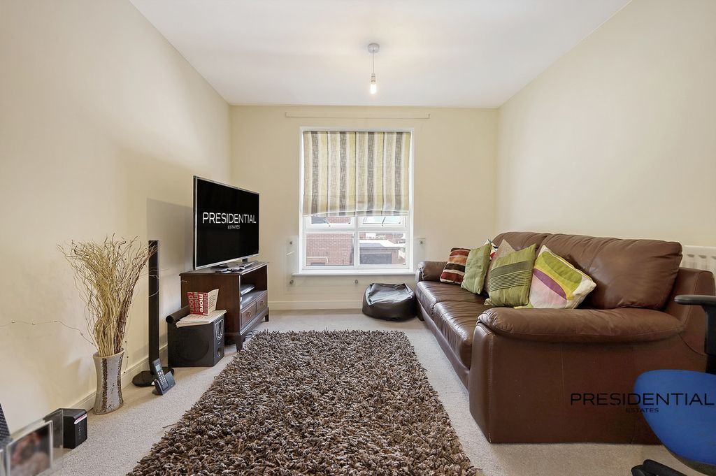 Property photo 2 of 12