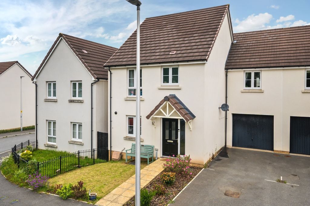 Property photo 1 of 20 1458272-1-6A0Ddbe95d5A7-Arw