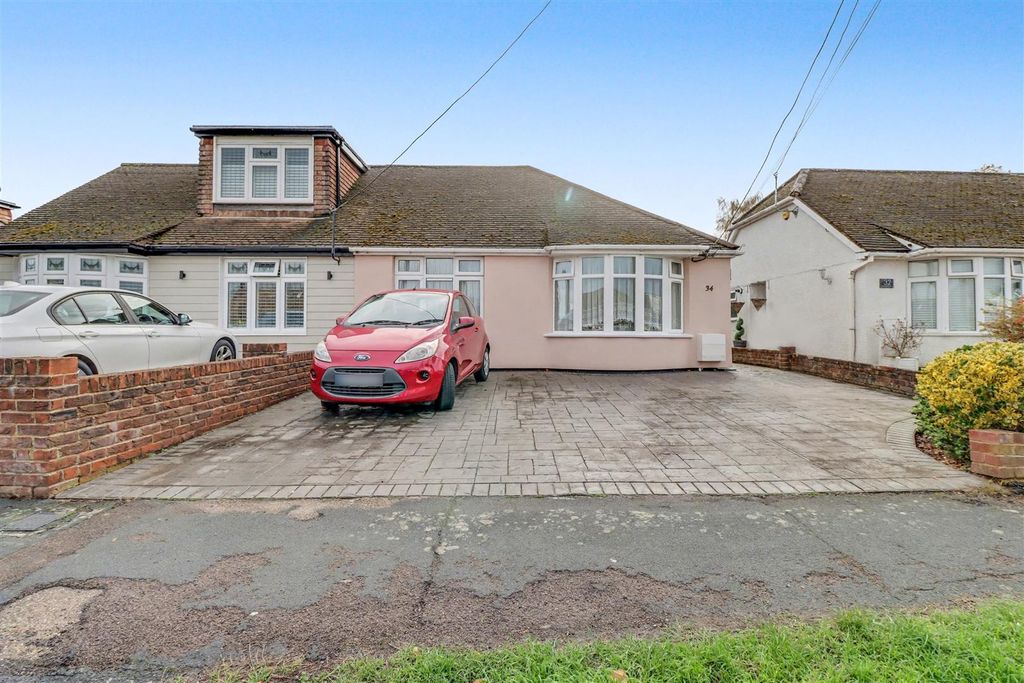 Property photo 1 of 14 34 Elizabeth Drive-14.Jpg