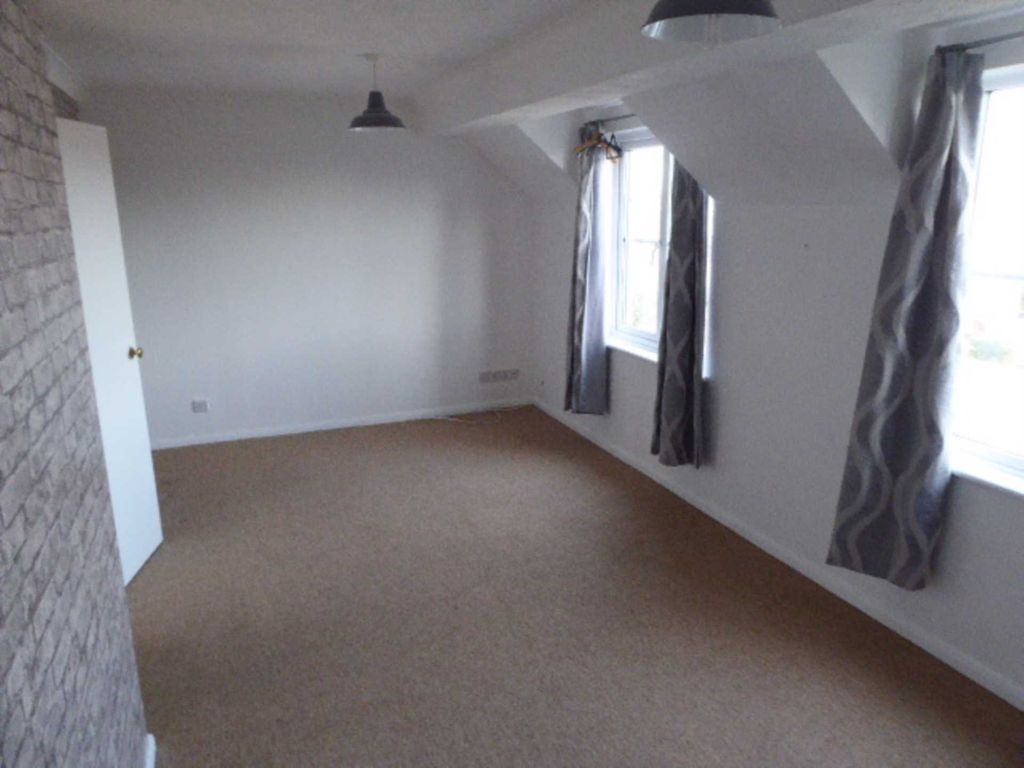 Property photo 3 of 3