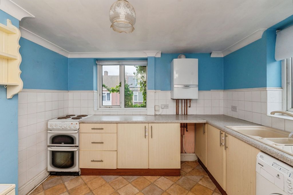 Property photo 3 of 20 Pbox-Img.Jpg