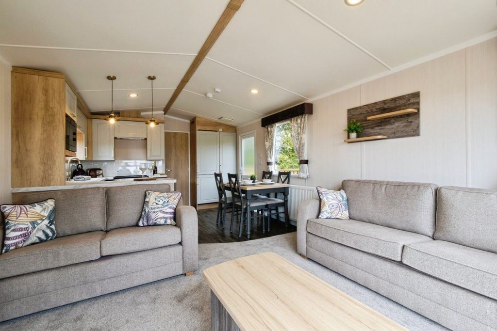 Property photo 2 of 6 Picture92.Jpg