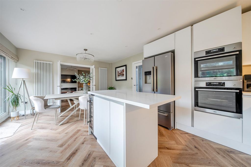 Property photo 2 of 17 Kitchen/Dining Room