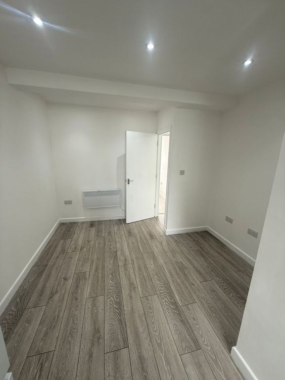 Property photo 2 of 7 Photo 13