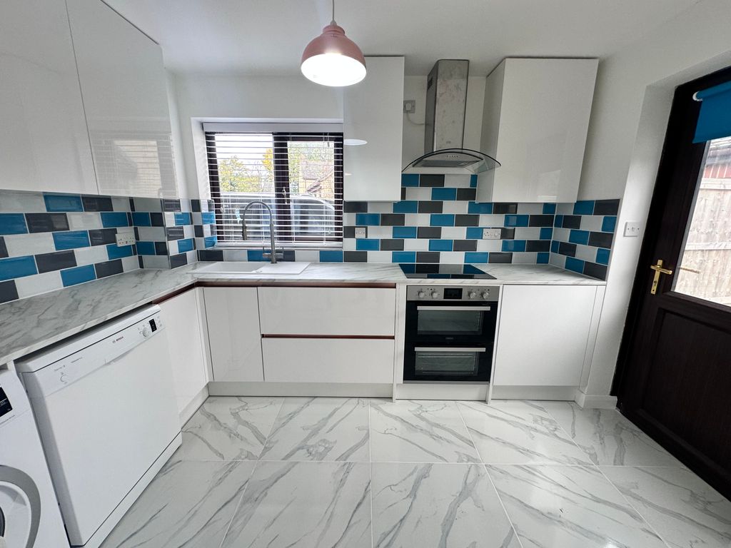 Property photo 2 of 16 Image