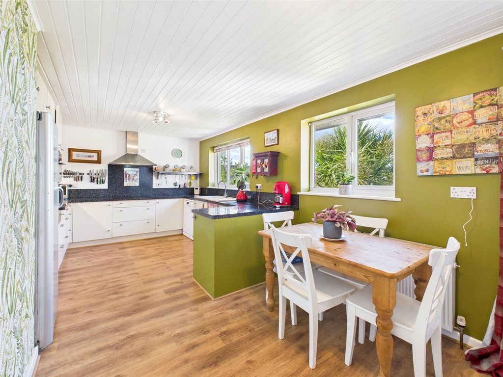 Property photo 3 of 19 Picture No. 35