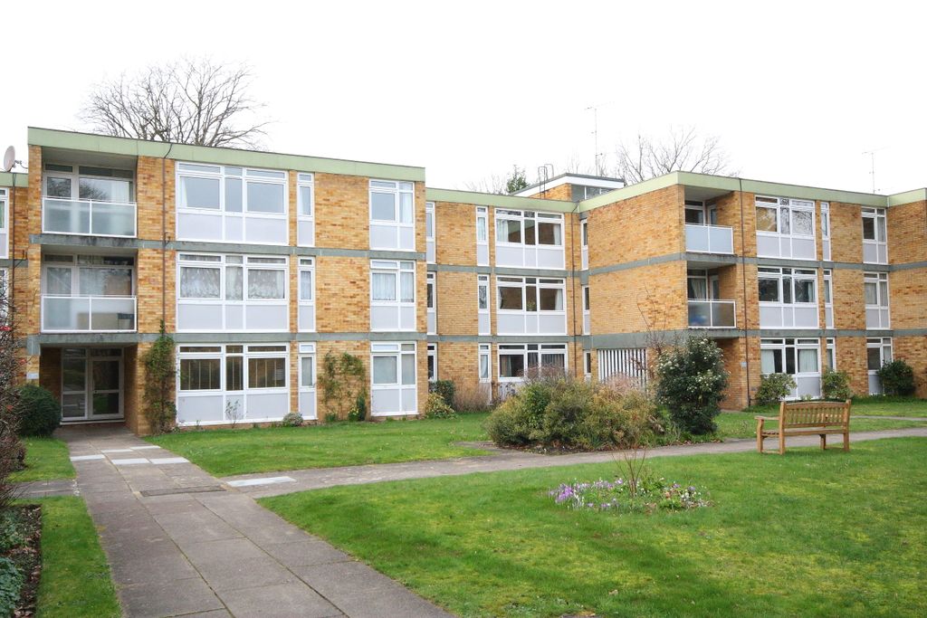 Property photo 1 of 8 Outside