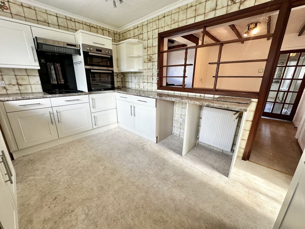 Property photo 3 of 24