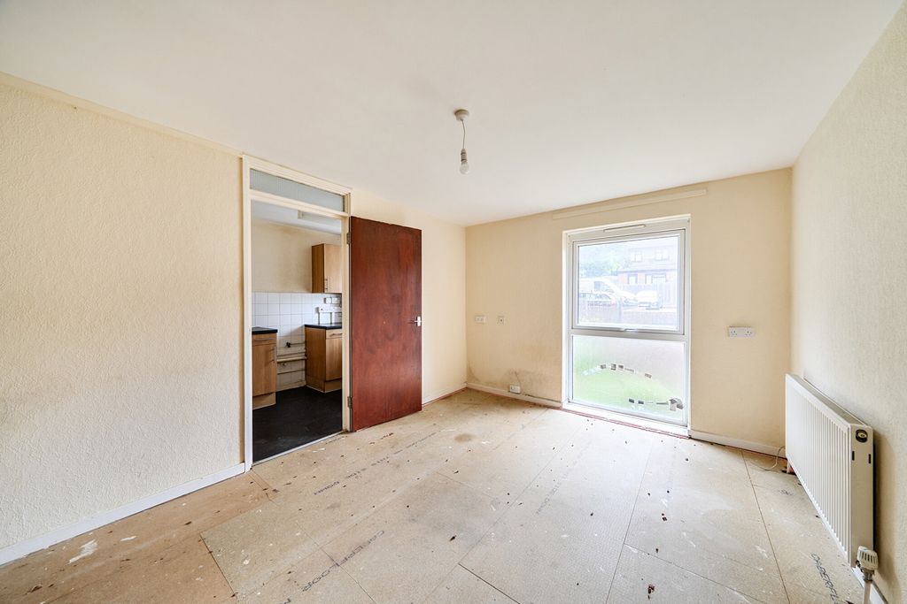 Property photo 3 of 8 1467078-5-6A0Ec8A...