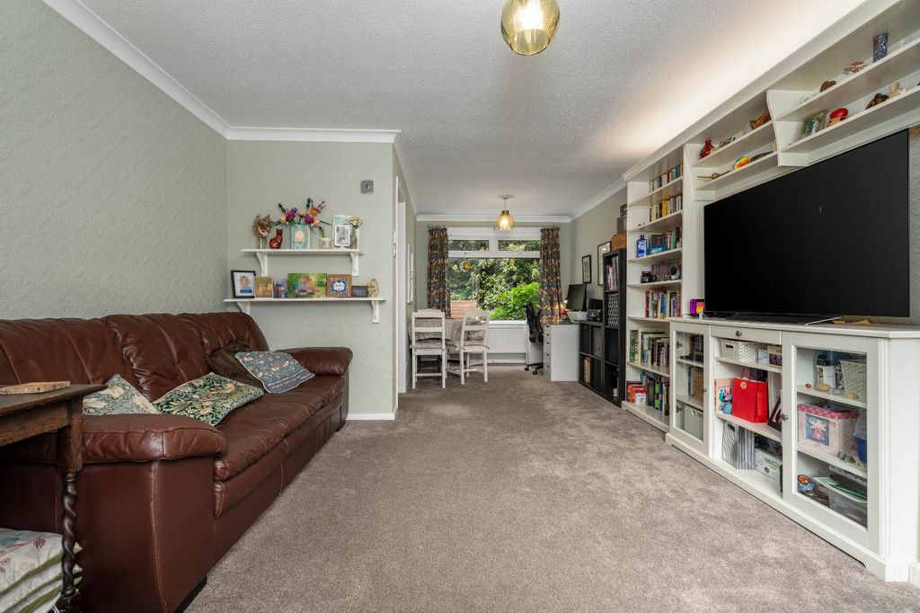 Property photo 2 of 15 Picture No. 04