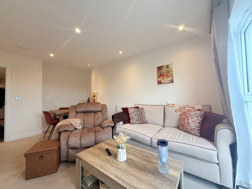 Property photo 3 of 9 Living Room