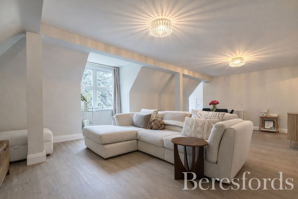 Property photo 2 of 22 Picture No. 18