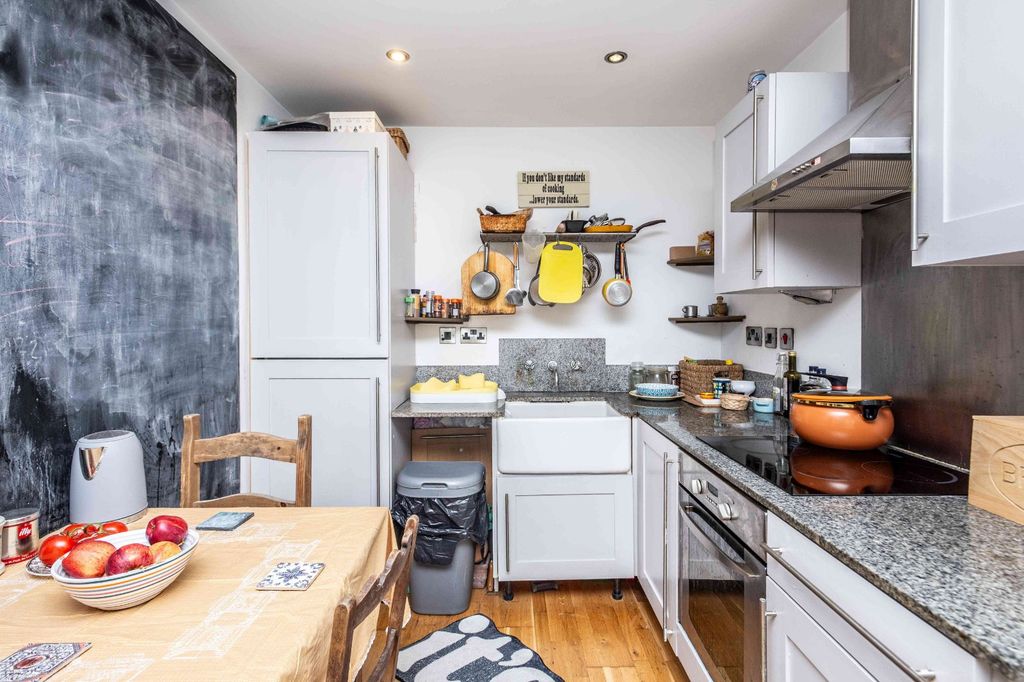 Property photo 3 of 29 Photo