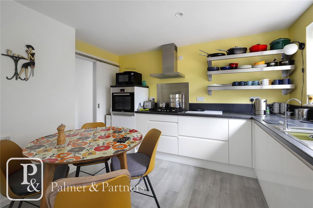 Property photo 3 of 29 Picture No. 04