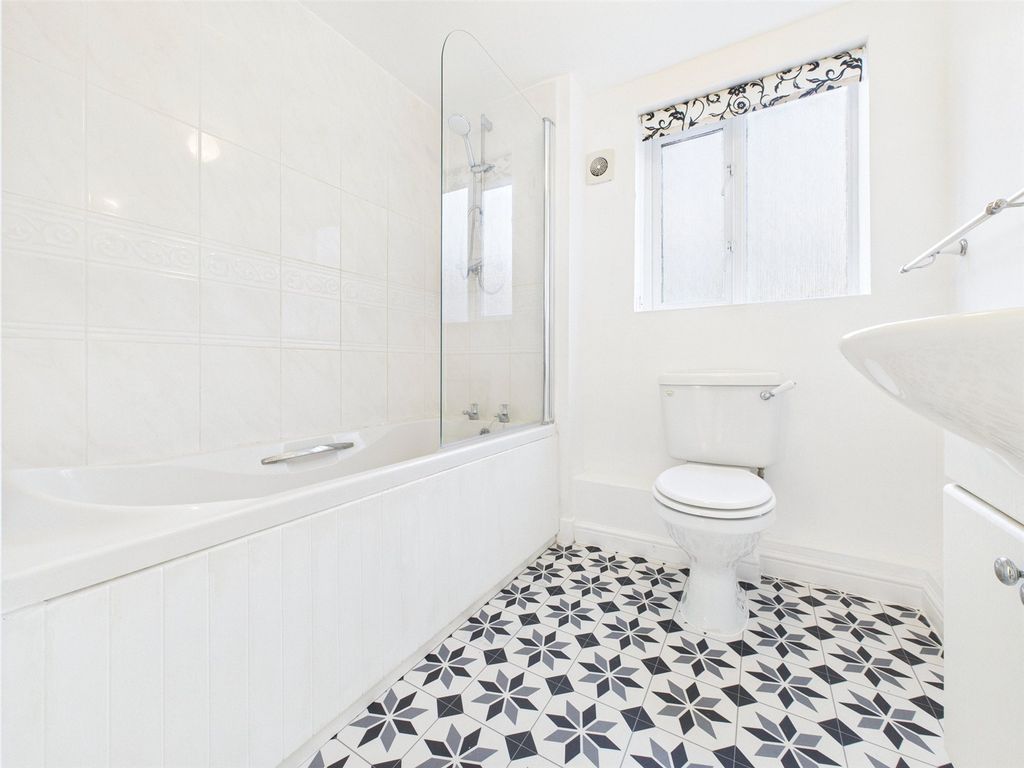 Property photo 3 of 9 Picture No. 15