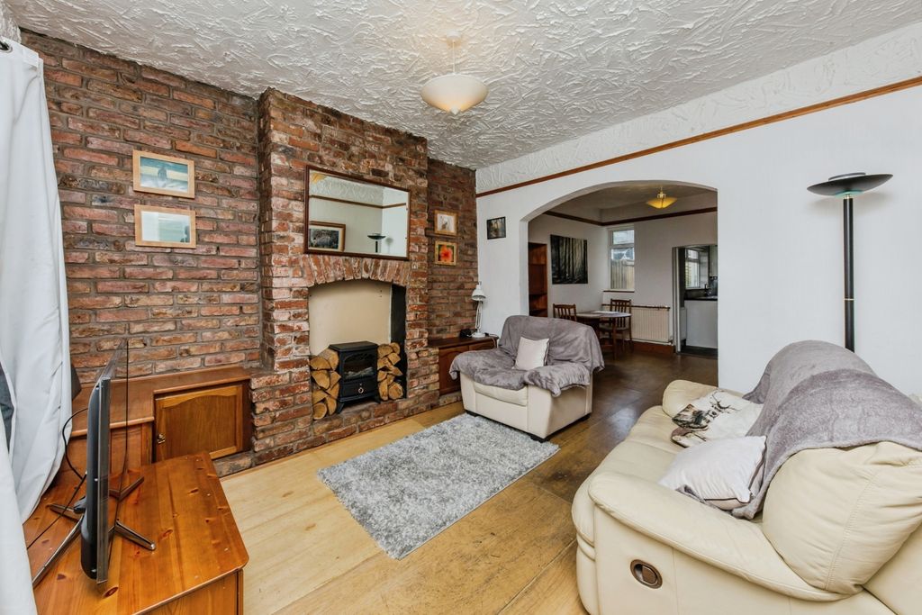 Property photo 2 of 16 Pbox-Img.Jpg