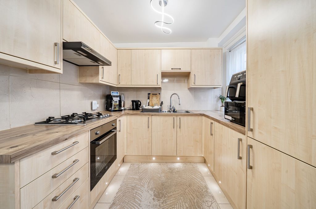 Property photo 3 of 19 1529870 (10).Jpg